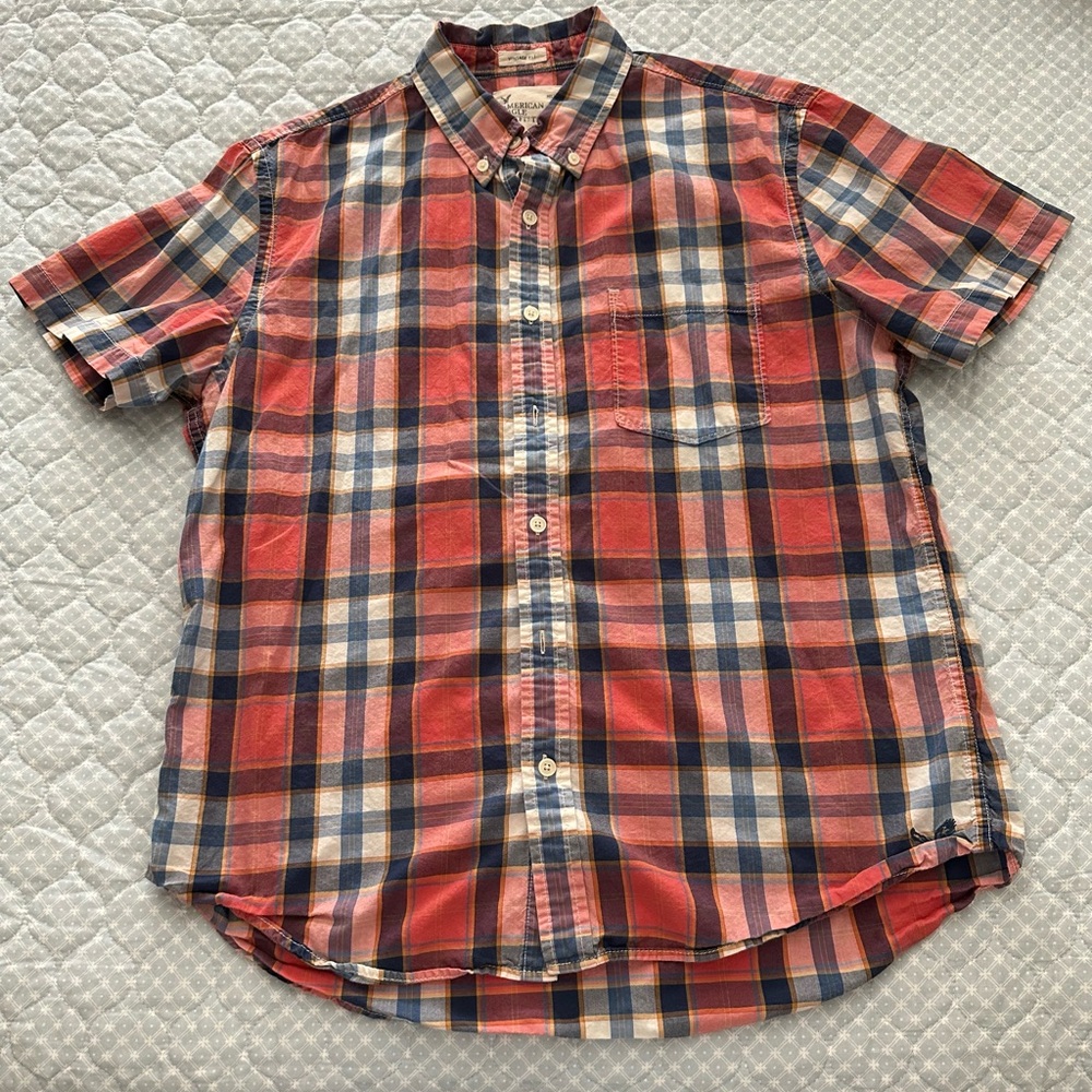 American Eagle, men’s lg, vintage fit, button down collard short sleeve shirt